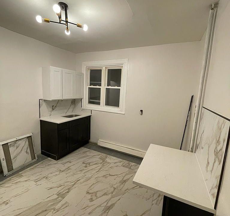 1st image of 323 S 11th St #1