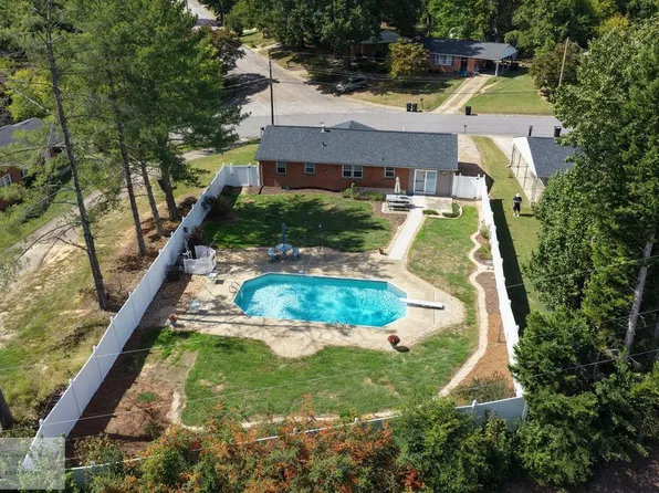323 Wimbish Dr, Danville, VA 24541