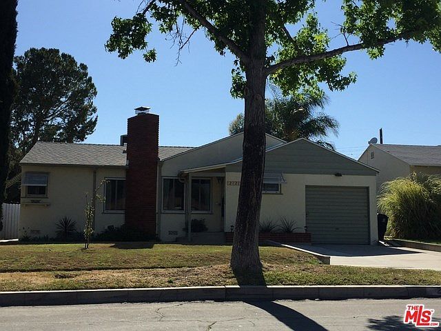 1st image of 2121 N Screenland Dr