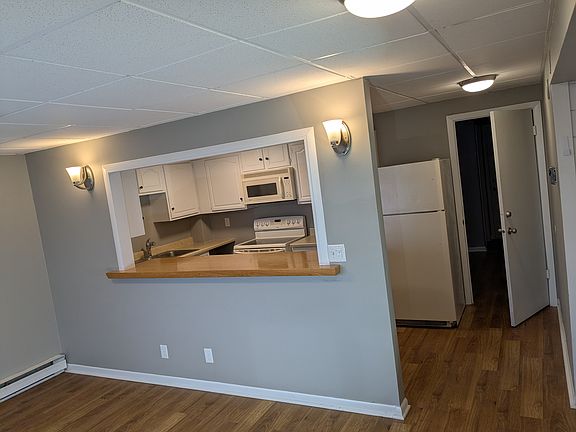 2nd image of 1033 Valley Dr Suite 3