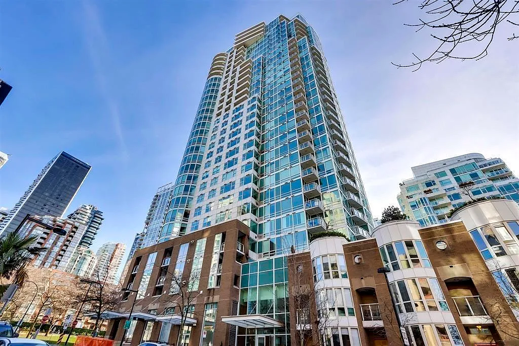 2 bed, 1100 sqft, $4,200 — Photo 2