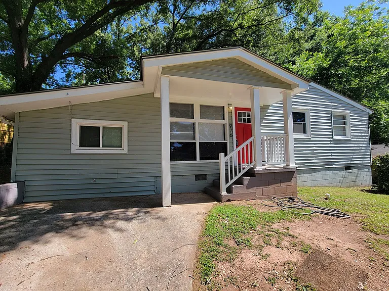 976 McKay Dr SE — Photo 4