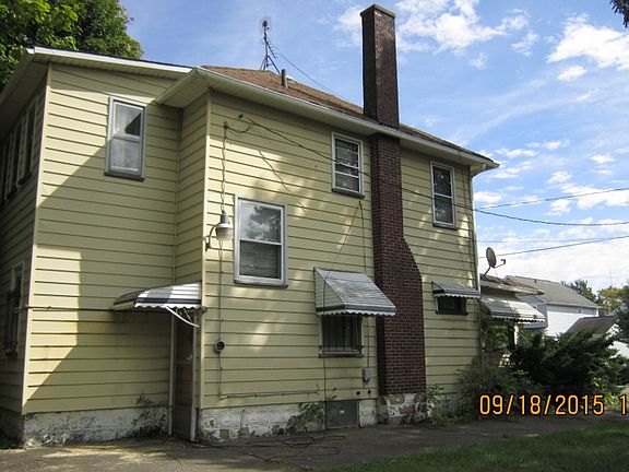 4th image of 144 W Delason Ave