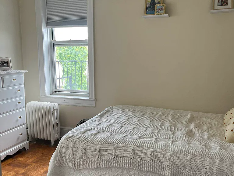 33-34 29th St #3R — Photo 8