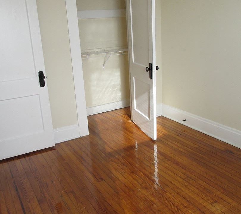 2nd image of 405 Chittenden Ave