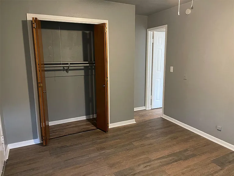 106 E Nelson St #A — Photo 7