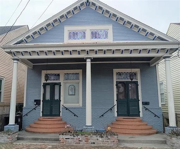 1st image of 1010 Louisa St
