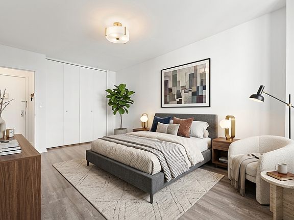3rd image of 245 E 44th St APT 19A