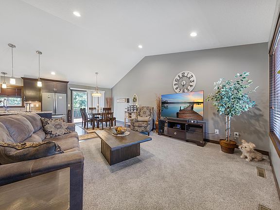 5th image of 1285 Turnberry Dr SE