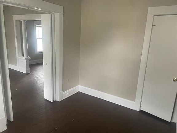 4th image of 3430 W 50th St Floor 2