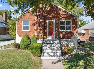 525 Ruthland Dr, Saint Louis, MO 63125