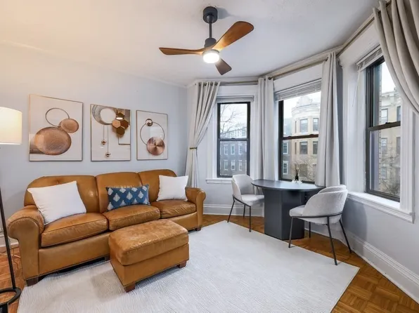 51 Park Dr APT 25, Boston, MA 02215