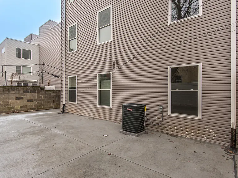 315 N Preston St #101 — Photo 25