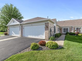 650 Lake View Dr, Woodbury, MN 55129