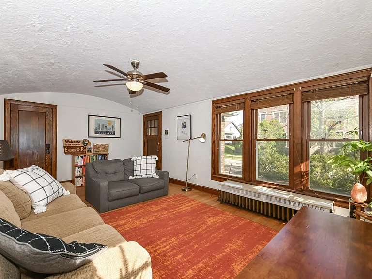 6811 Aetna Ct — Photo 10