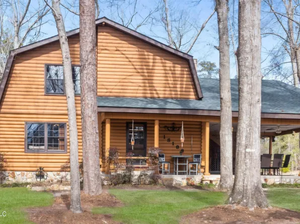 13196 Riverland Dr, Biloxi, MS 39532