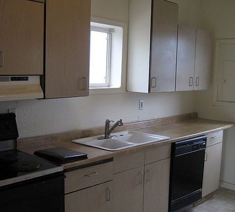 2nd image of 2311 Fawcett Ave