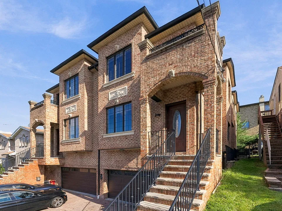 125 E Edsall Blvd #B