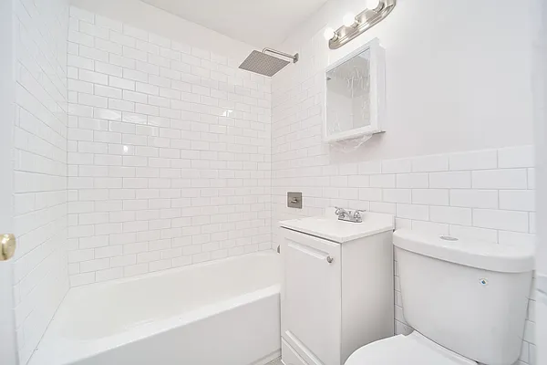 Rented by Living New York | media 12