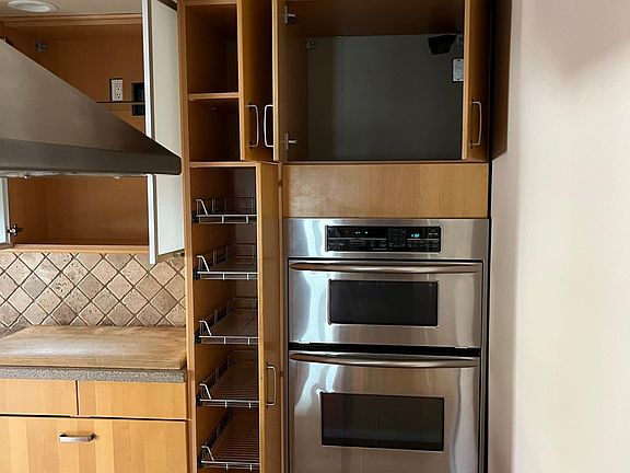 3rd image of 80 N Euclid Ave APT 302