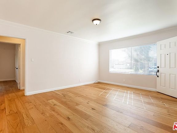 5th image of 11214 Hayter Ave