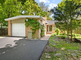 949 Ridgewood Dr, Highland Park, IL 60035