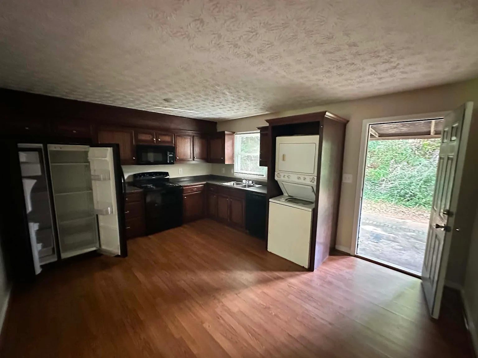 2 bed, 1.5 bath, $1,150 — Photo 3