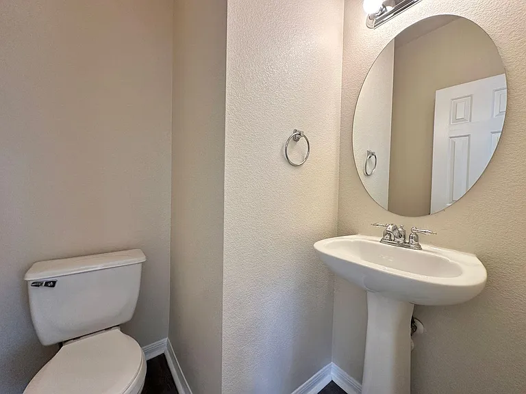 202 Crowfoot Dr — Photo 14
