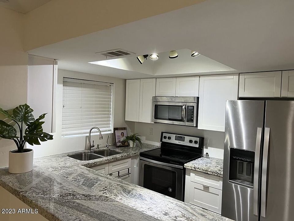 1st image of 1808 N 32nd St APT 104