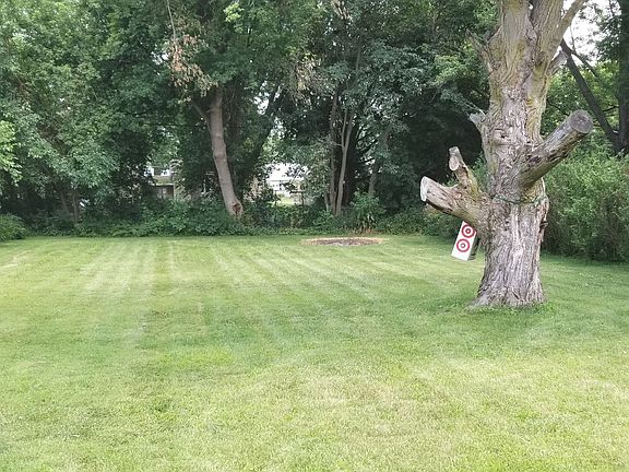 5th image of 802 Evans Ave