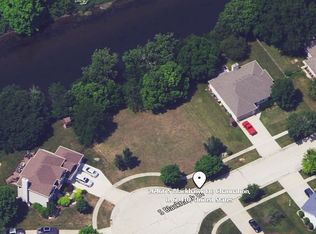 S Blackhawk Dr, Channahon, IL