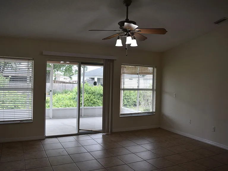 334 Bordeaux Ave NE — Photo 47
