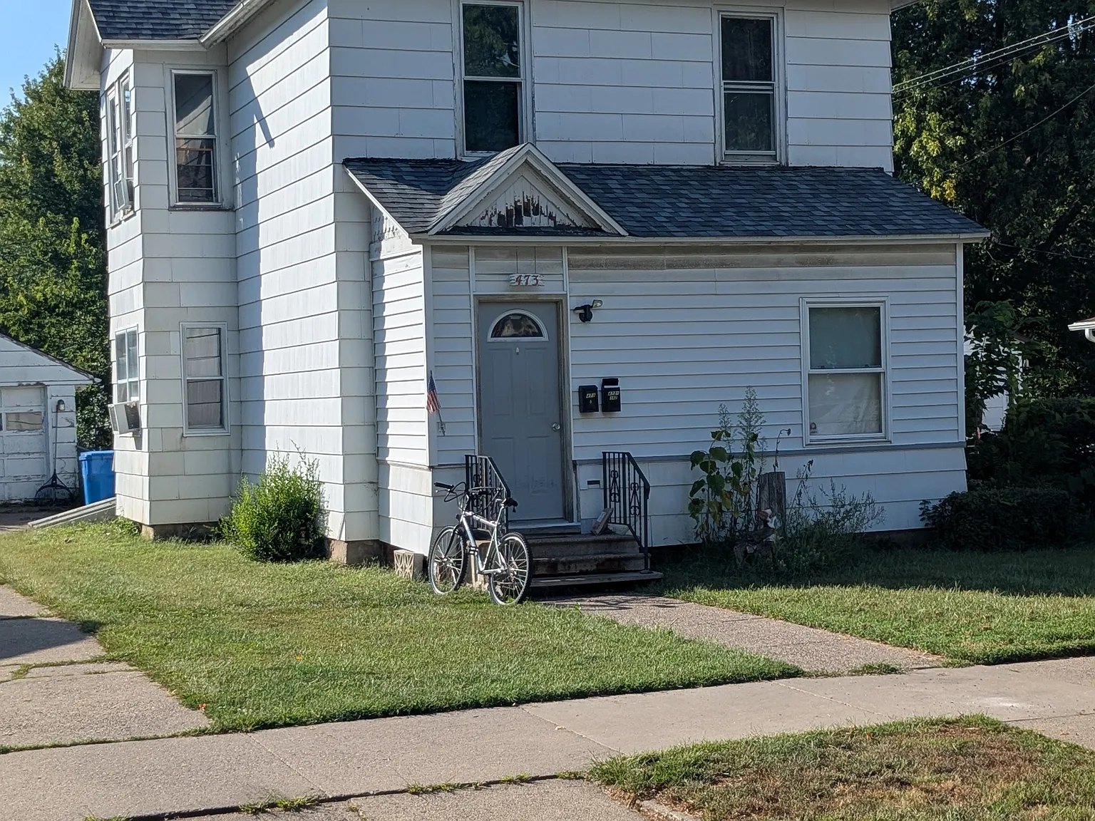2 bed, 800 sqft, $1,050 — Photo 1