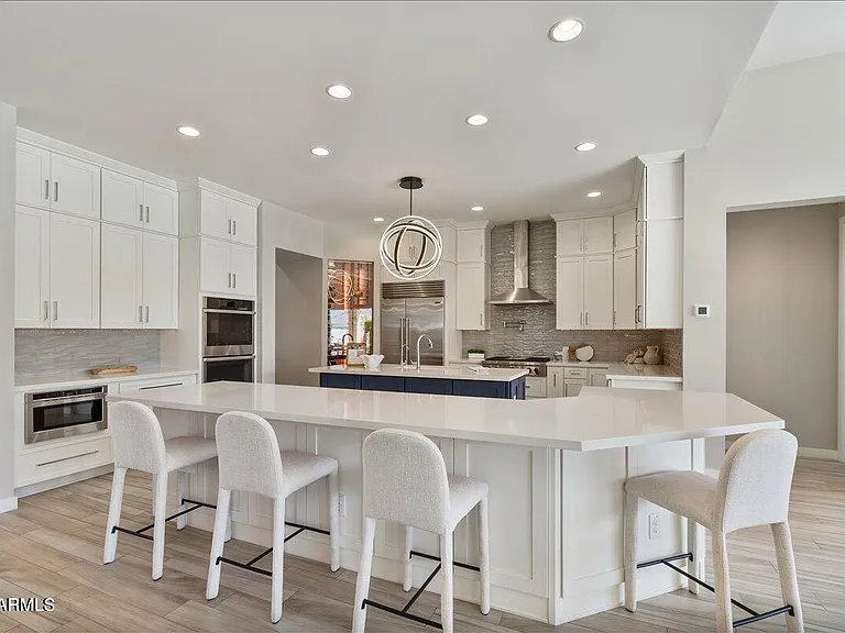 5543 E Beryl Ave — Photo 3