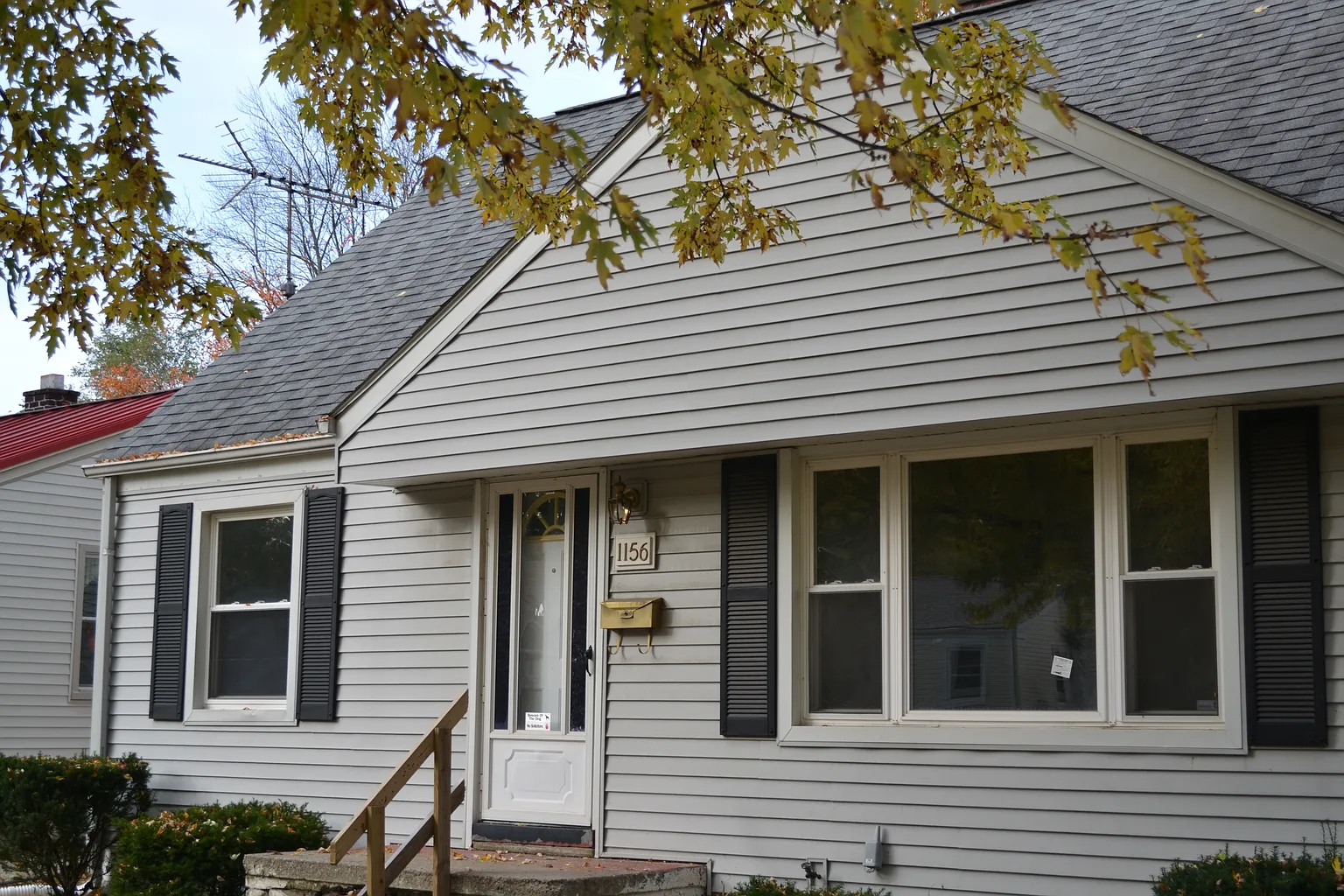 1156 Lester Ave photo 1