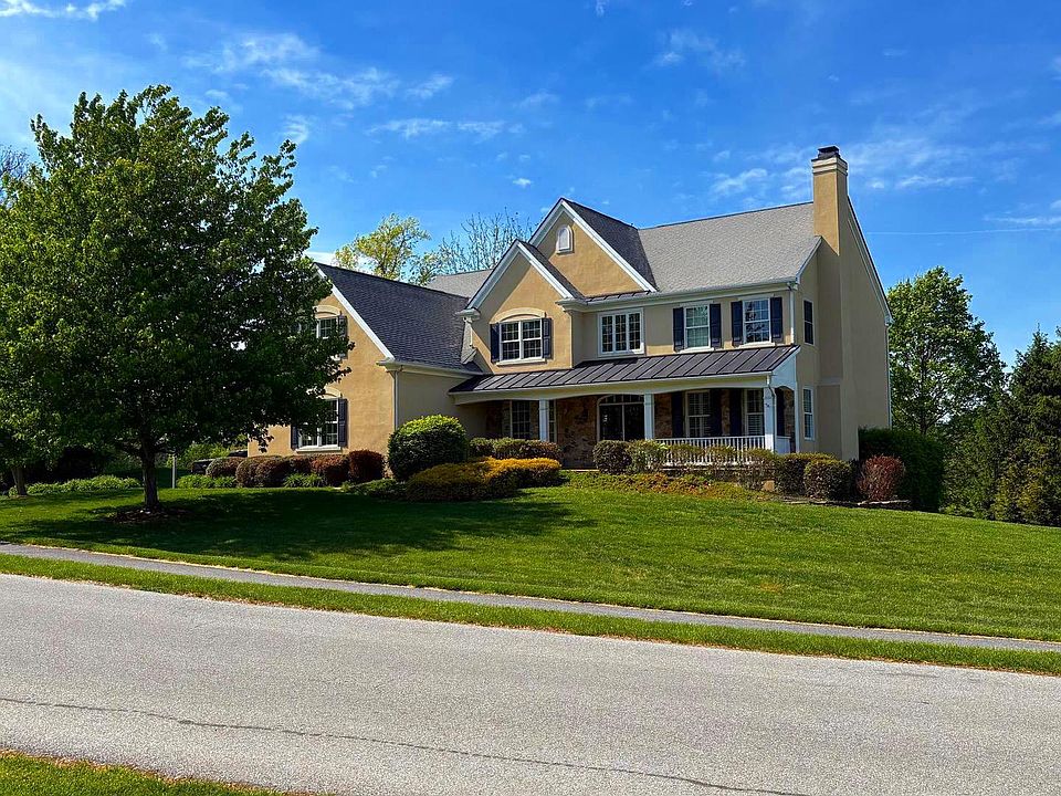 1st image of 134 Portmarnock Dr