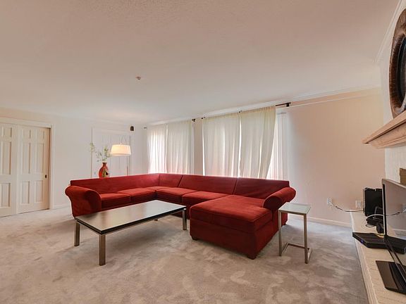 5th image of 309 Opal St APT 4B