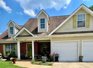 221 Turtle Cv, Carrollton, GA 30116