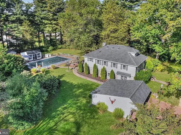 713 Ardsley Ct, Yardley, PA 19067