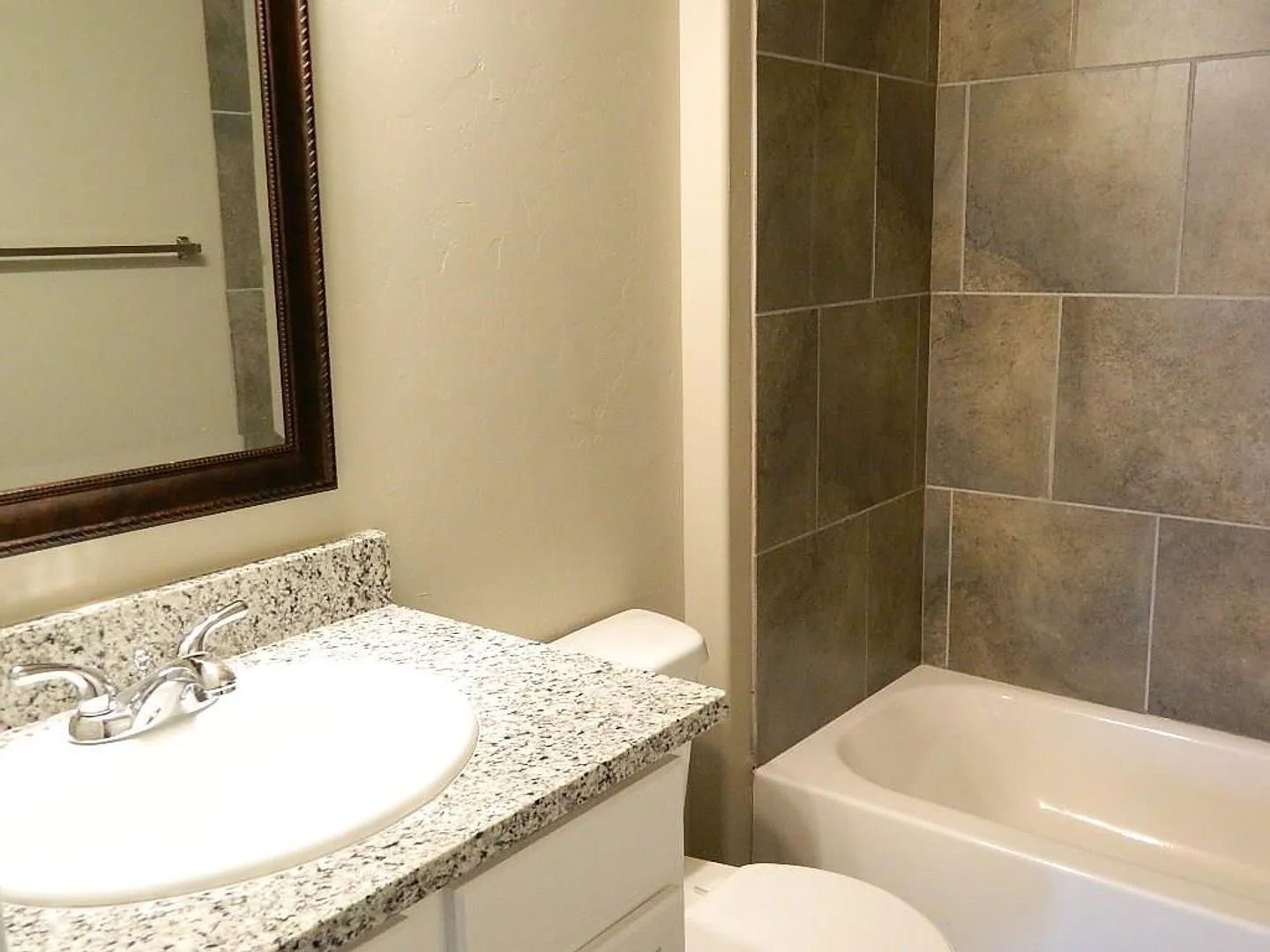 4 Bedroom, 2 Bathroom Home With 2 Car Garage Close To Tinker Afb — Photo 1