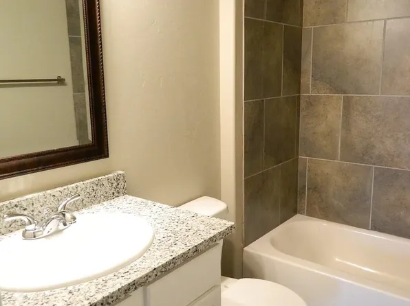 206 Saint Charles Way, Midwest City, OK 73130
