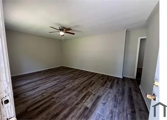 3 bed, 1200 sqft, $1,100 — Photo 4