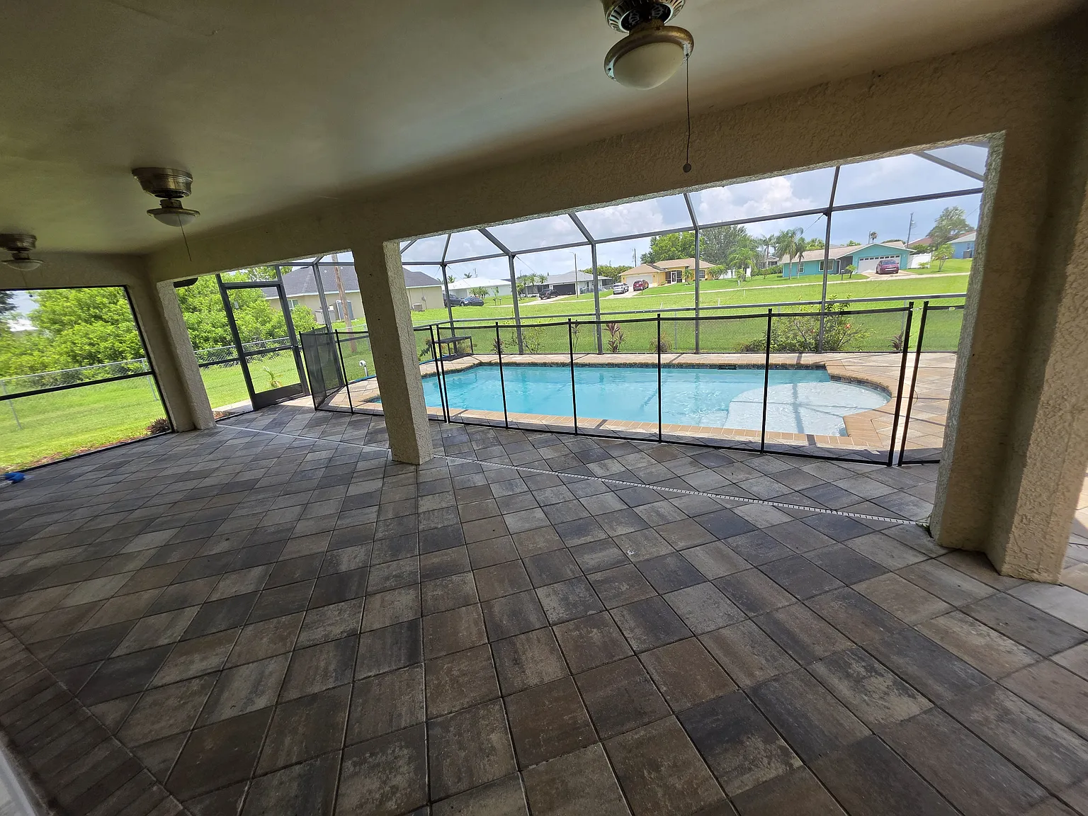 3 bed, 1666 sqft, $2,350 — Photo 3