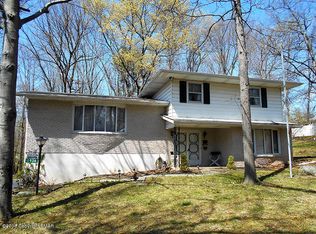 1934 Long Woods Dr, Stroudsburg, PA 18360