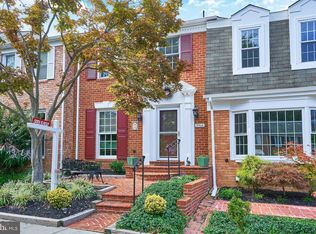 9504 Meadow Grove Ct, Burke, VA 22015