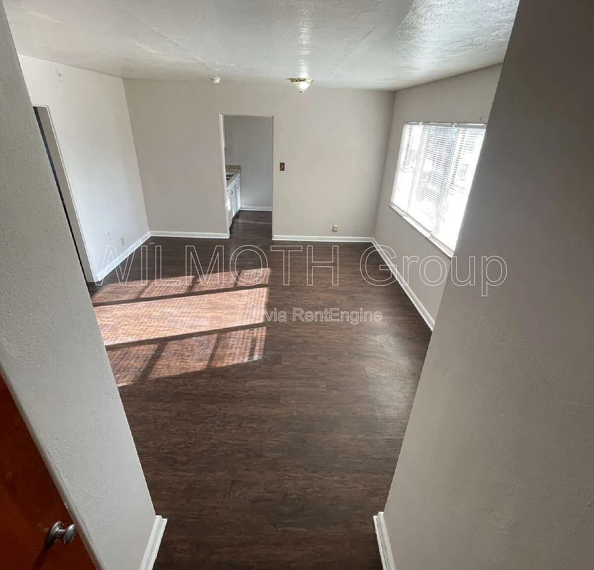 2 bed, 1.0 bath, 850 sqft, $800 — Photo 2