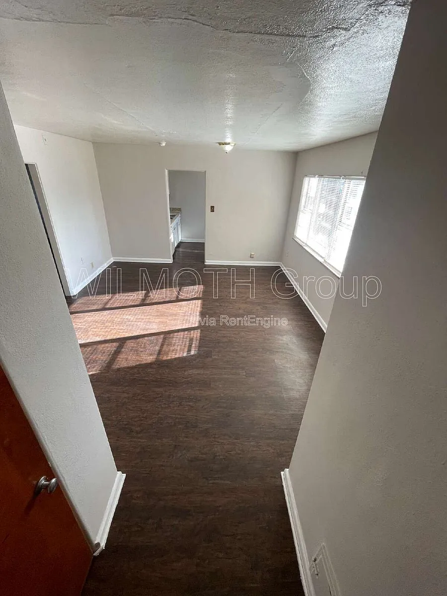 Building Photo - 4 N Butler Ave #8