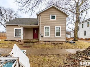 608 S Locust St, Delavan, IL 61734