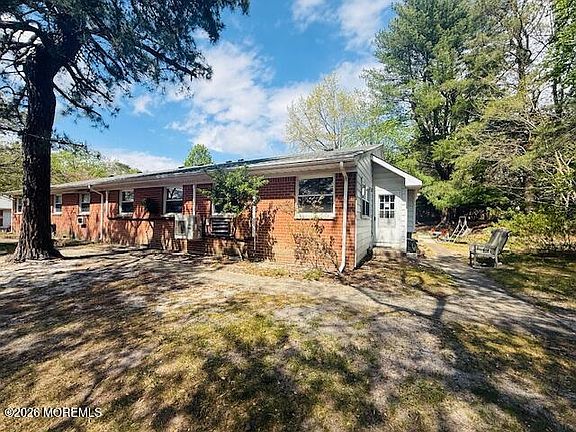 3rd image of 157 Hudson Parkway #C