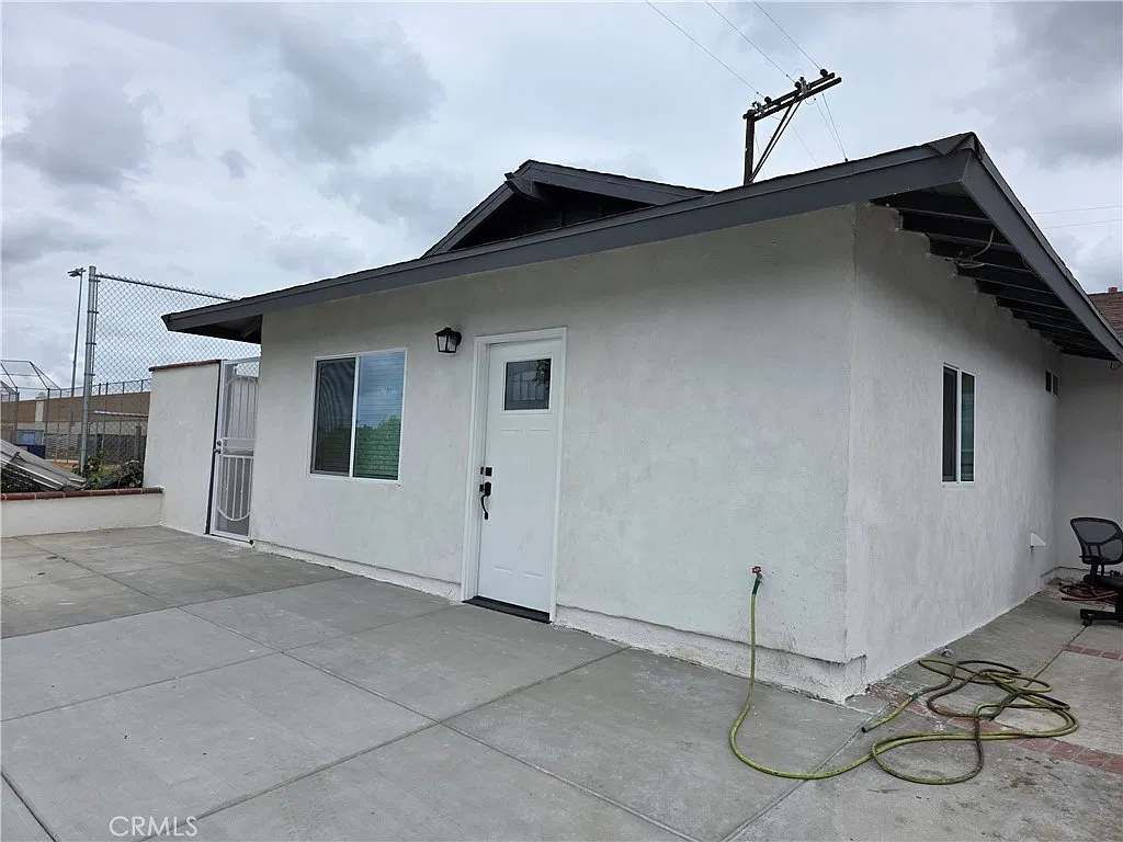 1 bed, 441 sqft, $2,450 — Photo 2